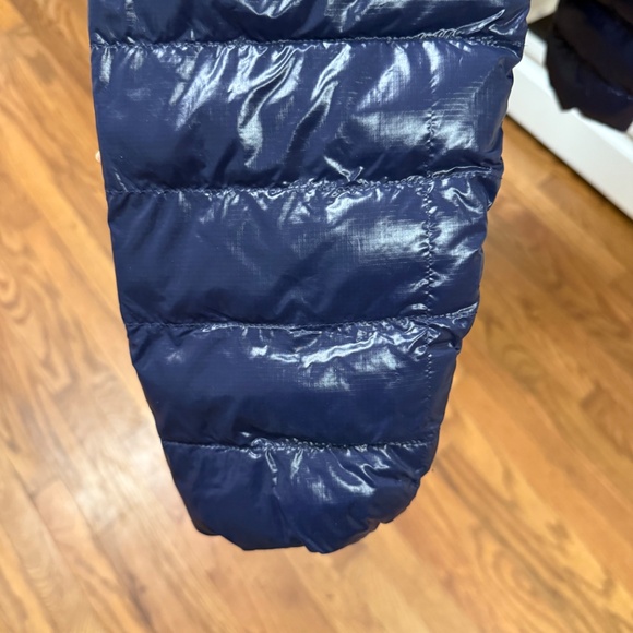 Vineyard Vines Women’s Puffer Jacket Size Medium - Picture 6 of 10